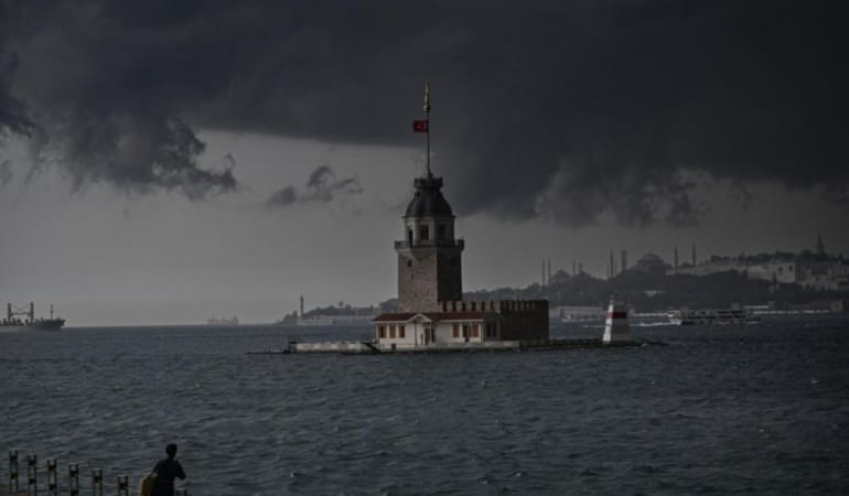 istanbul-aa-2273437.jpg