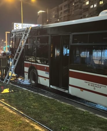 izmir-otobus-aa-2416879.jpg
