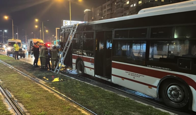 izmir-otobus-aa-2416879.jpg
