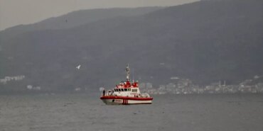 kocaeli-de-teknenin-alabora-olmasi-sonucu-1-k-19308707_amp.jpg