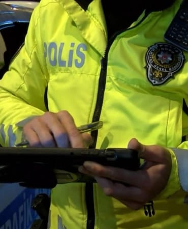 trafik-polisi-trafik-cezasi-ceza-dha-2165058.jpg