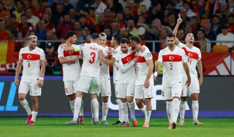 a-milli-futbol-takimi-reuters-2417881.jpg