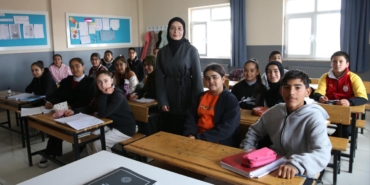 bitlis-ogretmen-ogrenci-aa-2426780.jpg