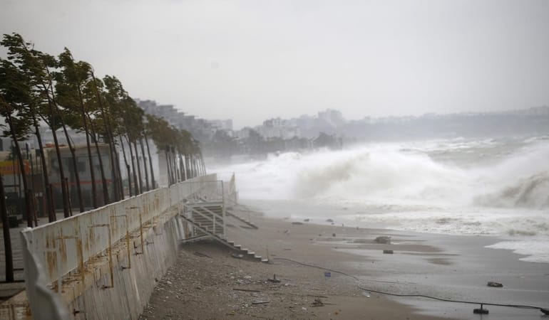 firtina-antalya-1977867.jpg