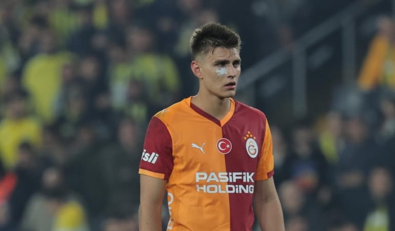 galatasaray-kazimcan-karatas-depophotos-2421270.jpg