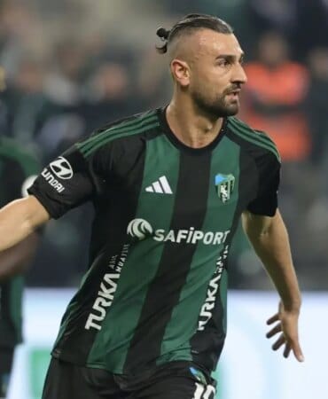 serdar-dursun-fenerbahce-disinda-2-kez-teklif-19381180_1920_amp.jpg