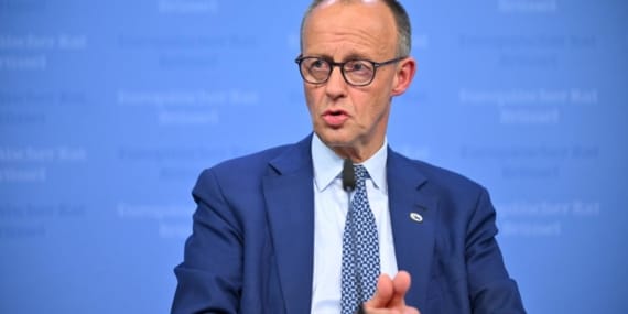 friedrich-merzaa-2384342.jpg