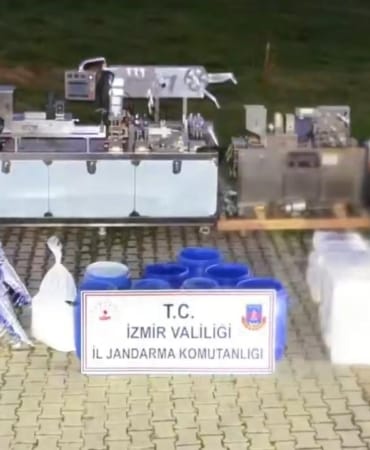 izmir-uyusturucu-operasyon-2431093.jpg