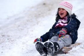 kar-tatili-cocuk-kar-yagisi-aa-2143270.jpg