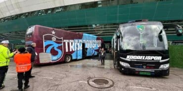 trabzonspor-ve-kocaelispor-stadyuma-giris-yap-19476342_amp.jpg